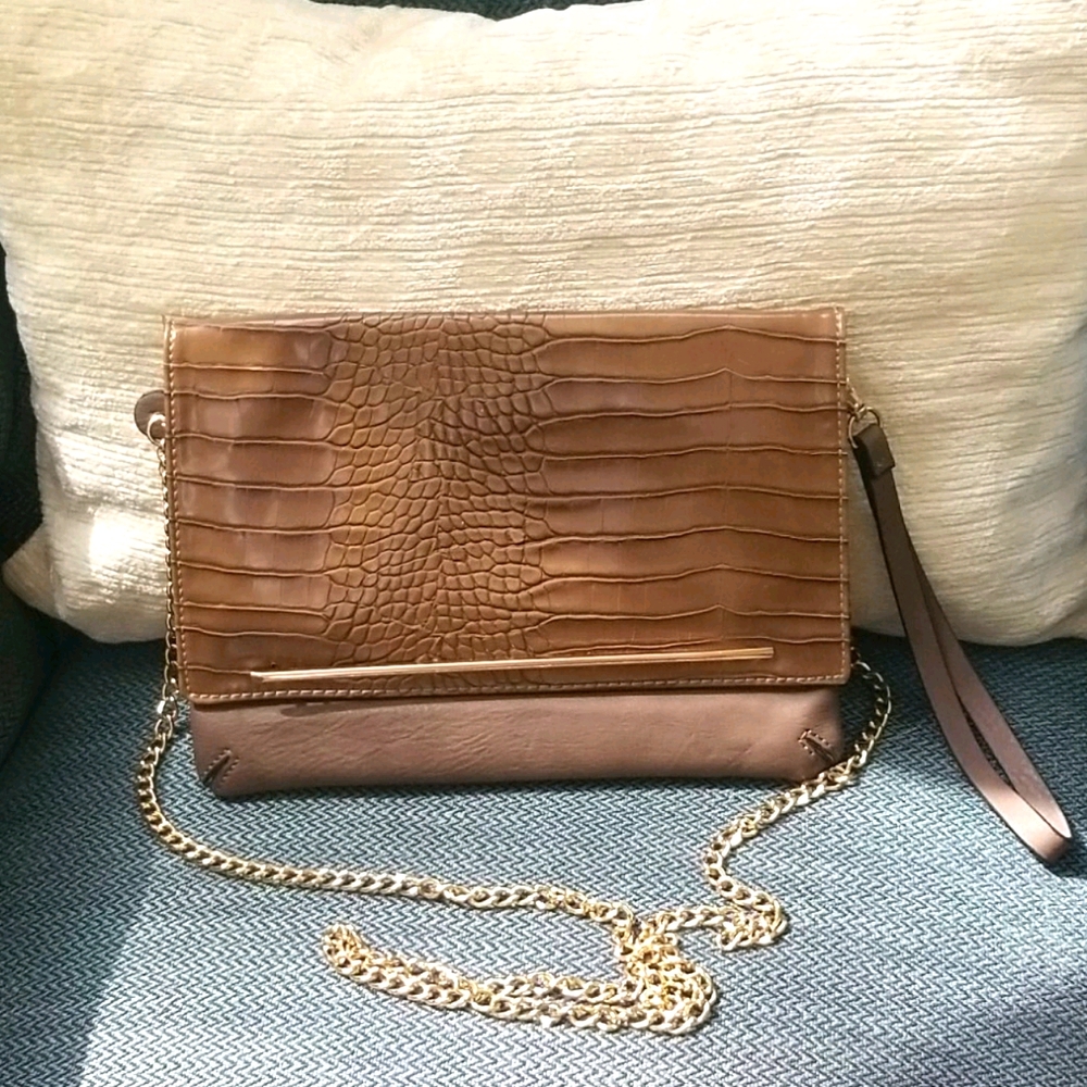 LIKE NEW- Aldo Clutch w/ gold chain